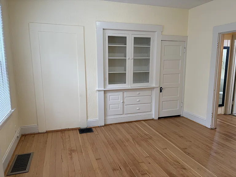 2311 SE Hawthorne Blvd — Photo 13