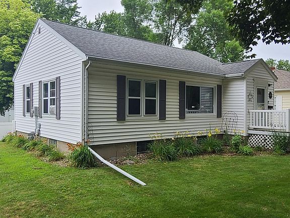 3rd image of 125 E St