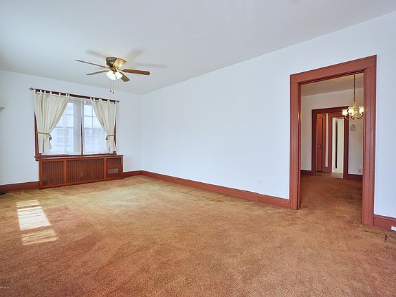 3rd image of 20 Eunice Pl