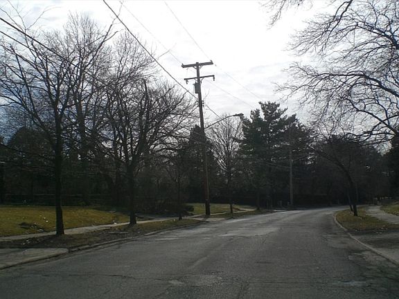 5th image of 18565 Parkland Dr