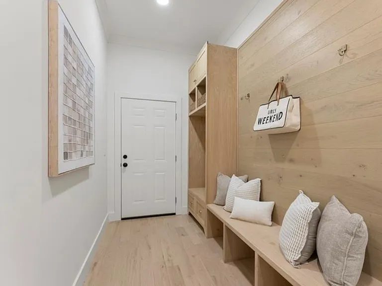 7160 Shady Grove Rd — Photo 10