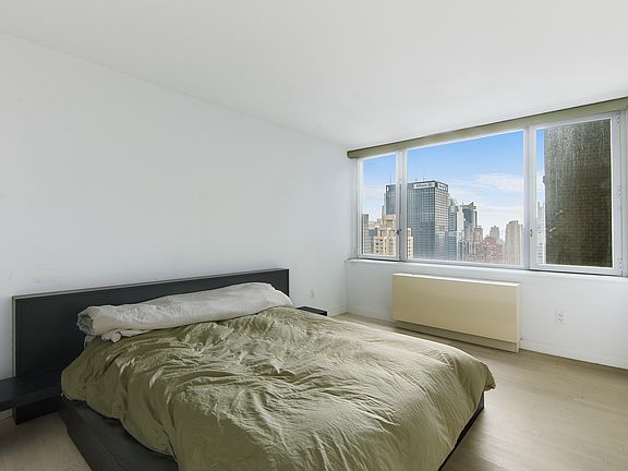 5th image of 322 W 57th St #52Q1