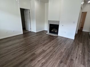 668 Blue Mountain Way #B, Bakersfield, CA 93308