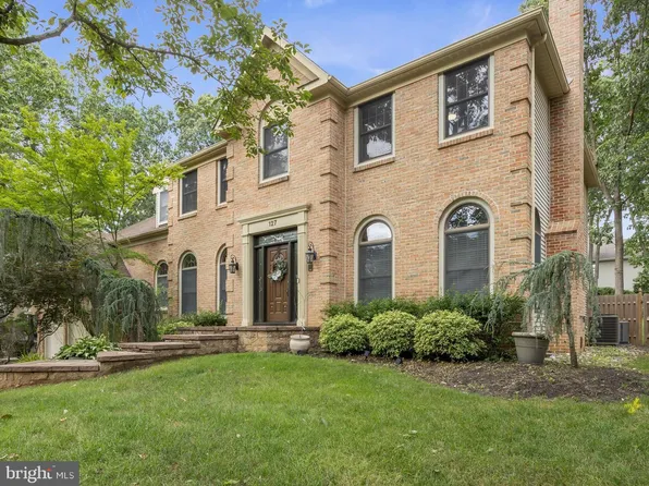 127 Forrest Hills Dr, Voorhees, NJ 08043