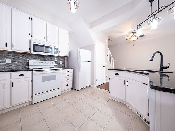 5th image of 15345 Greenhaven Ln APT 105