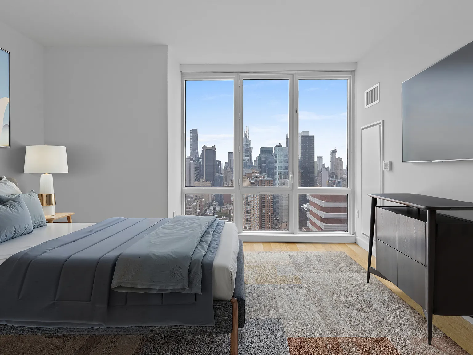 605 West 42nd Street — Photo 4
