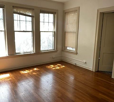 4th image of 1519 Enfield Rd