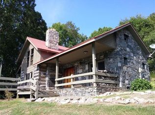 2589 Anderson Cove Rd, Marshall, NC 28753