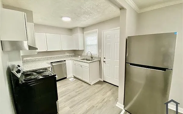 3 bed, 1300 sqft, $1,400 — Photo 4