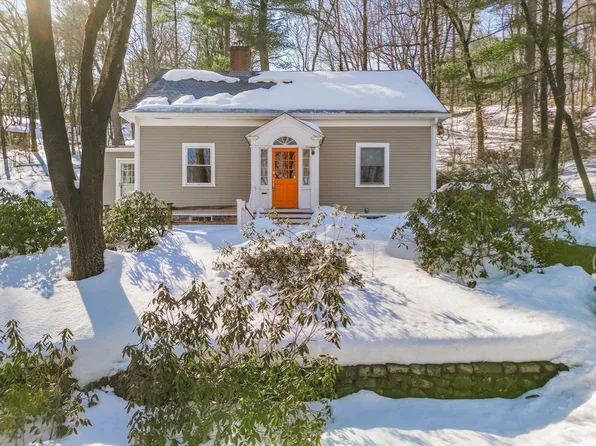 20 York St, Lexington, MA 02420