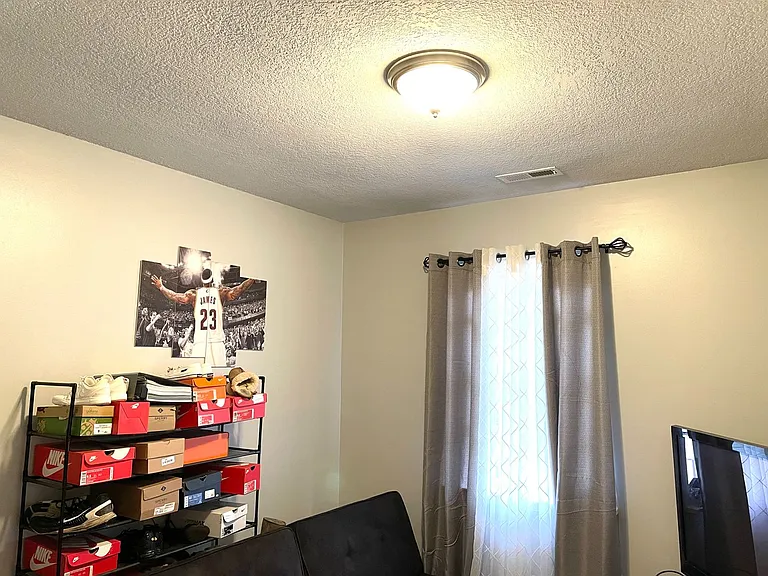 6817 Cedarwood Ct — Photo 6