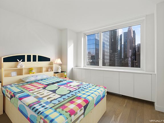 5th image of 301 W 53rd St APT 17F
