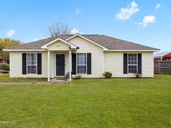 10604 Maple St, Ocean Springs, MS 39565