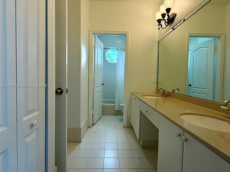 1764 SW 151st Pl — Photo 34