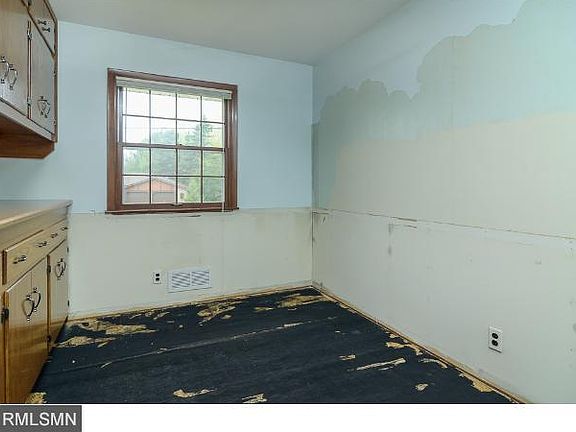 3rd image of 11817 Sand Creek Dr NW