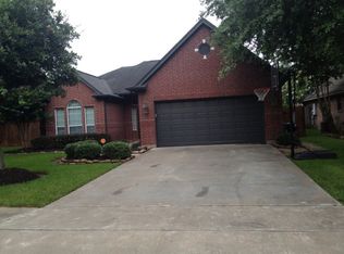 264 Lasso St, Angleton, TX 77515