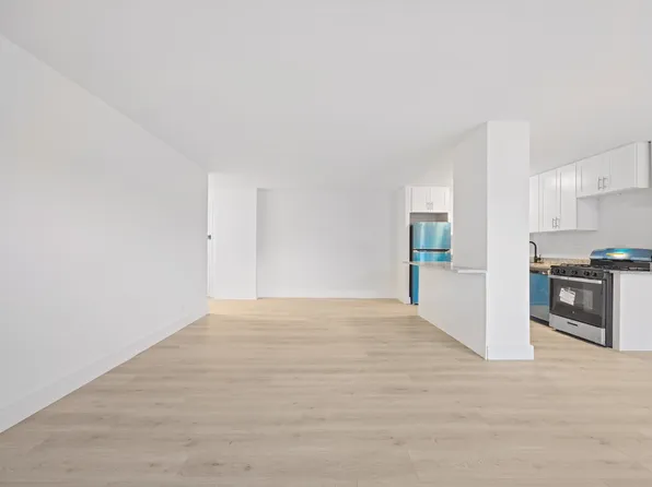 2550 Olinville Avenue image 14 of 28