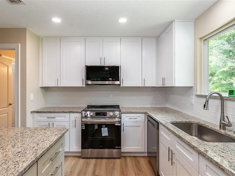 10886 SW 90th Ter — Photo 7