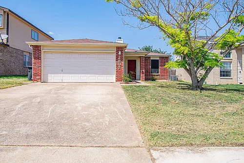 2907 Lantana Dr Photo 1