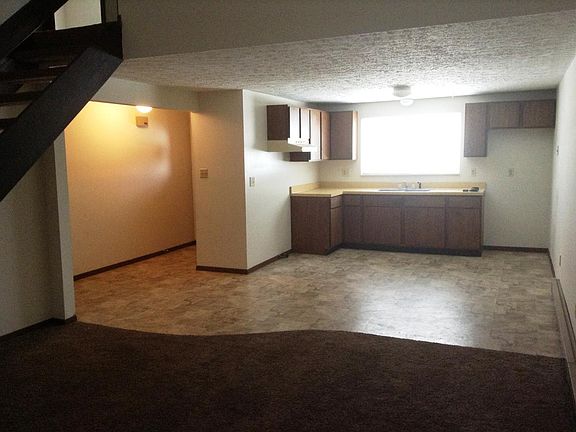 5th image of 319 Broadview Ave