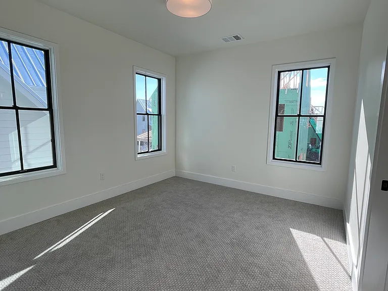 1803 Oso Ave — Photo 15