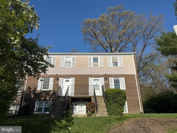 1050 Ramsgate Ct, Sterling, VA 20164