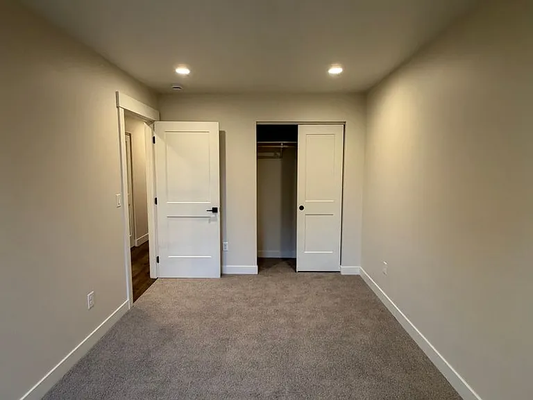 Sunrise Villas Apartments — Photo 21