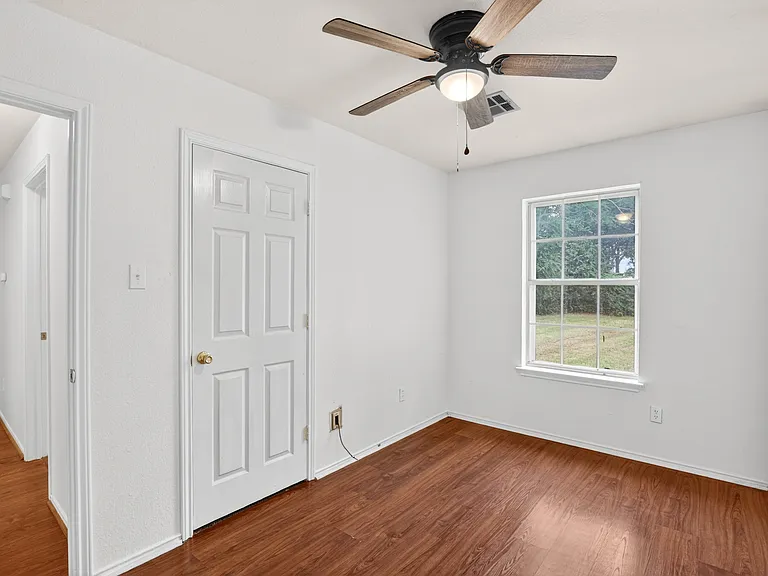1016 Hatton St — Photo 12