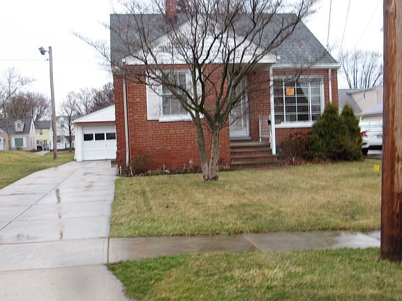 2nd image of 408 E 324th St