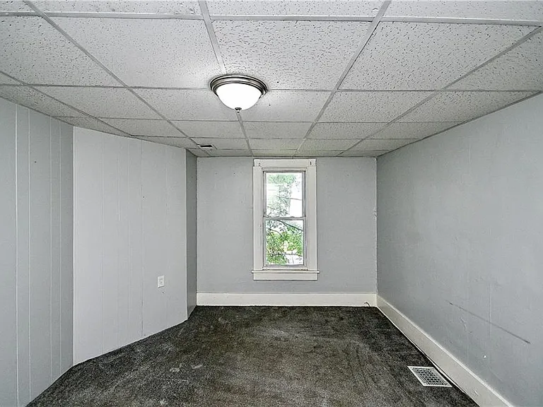 825 7th St NW #2 — Photo 10