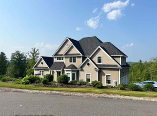4 Mountain Ridge Dr, Meredith, NH 03253