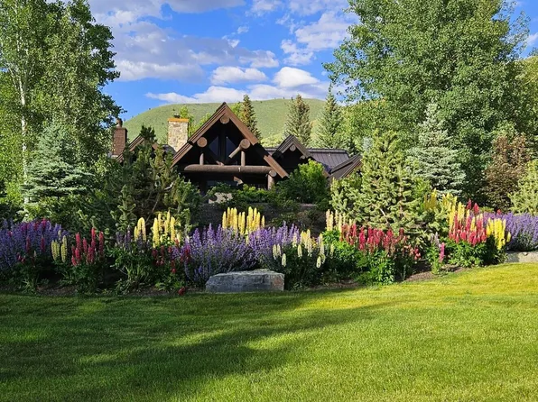 100 Fairway Rd, Sun Valley, ID 83353