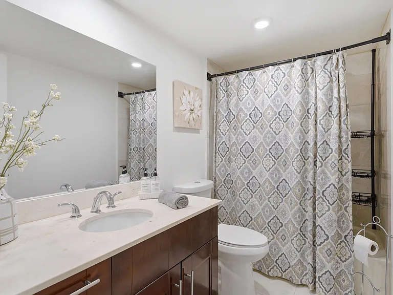 825 Egret Cir #104 — Photo 18