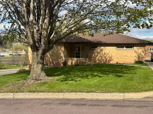 824 Brown St, Jackson, MN 56143
