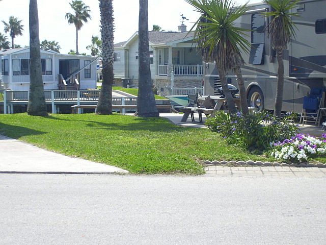 2nd image of 180 W Bonnet Cir
