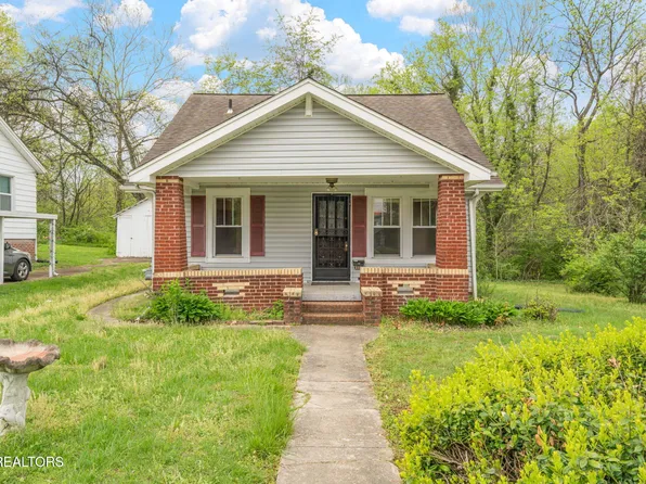 3129 NE Pacific St, Knoxville, TN 37917