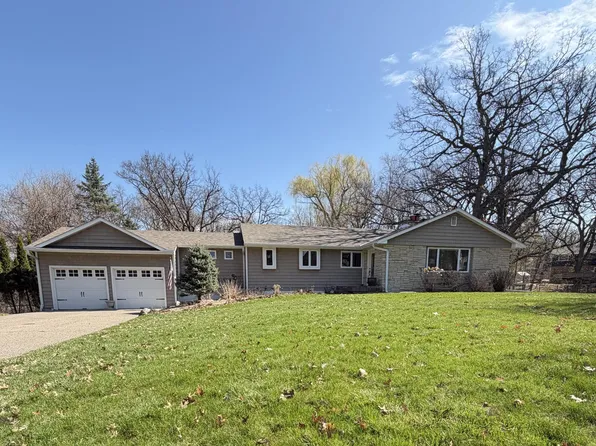 4713 Fairhills Rd W, Minnetonka, MN 55345