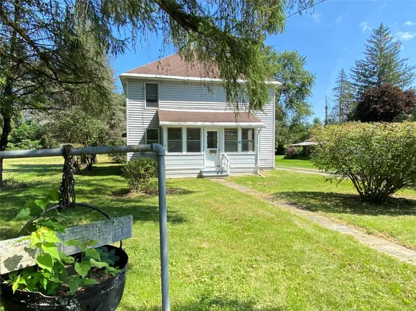 16 Boulevard St, Deposit, NY 13754