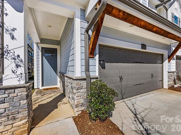 3rd image of 1241 Drummond Ave