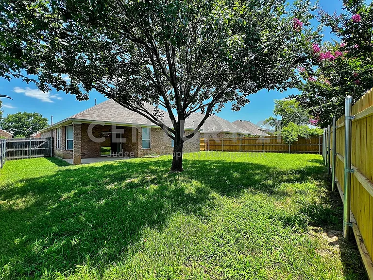 8000 Ranchvale Ln — Photo 18