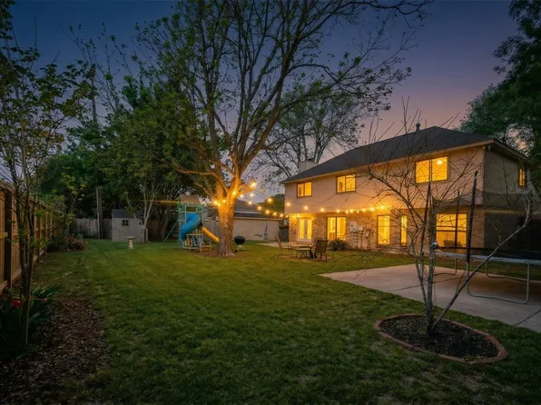 5103 Kleinbrook Dr, Houston, TX 77066