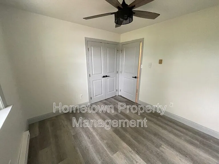 1382 Armstrong Valley Rd — Photo 5