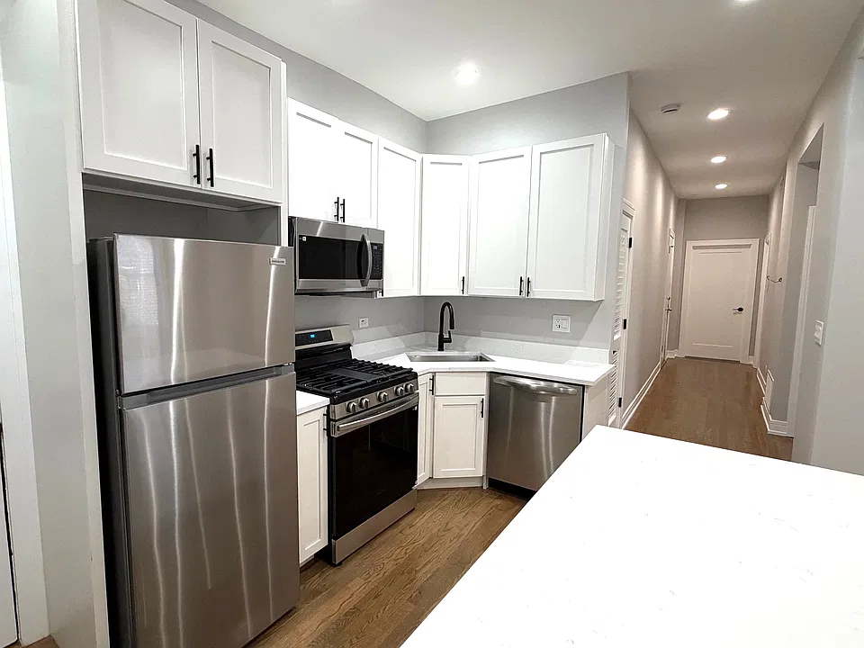 933 W Sheridan Rd #1