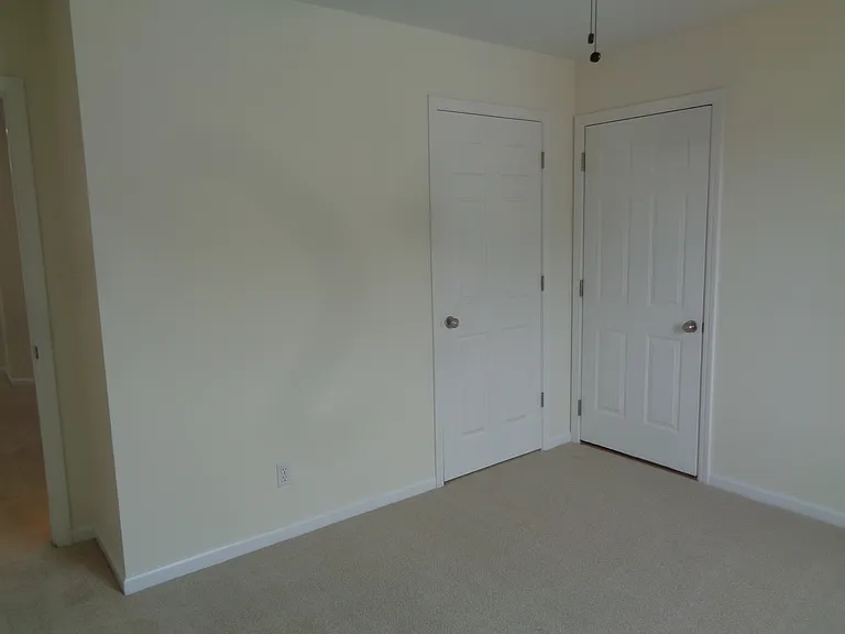 4008 Meadow View Dr — Photo 12