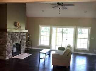 97 Mayflower Dr, Terre Haute, IN 47803