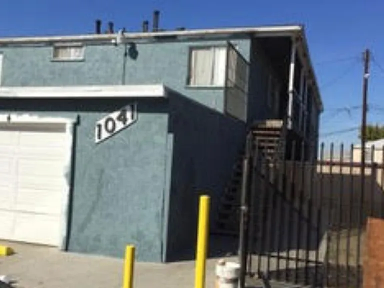 1041 W Reeve St — Photo 10