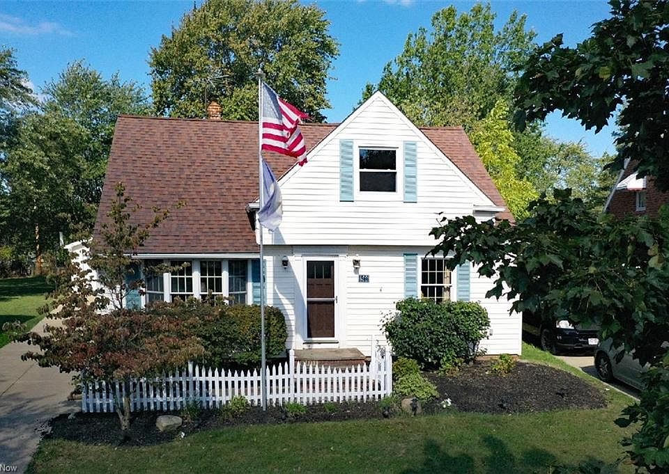 1st image of 1566 Hawthorne Dr