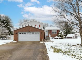 640 Livingston Ct, Heath, OH
