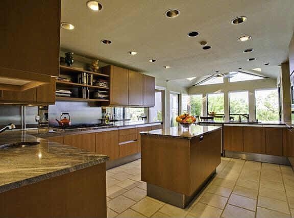 5th image of 605 Guadalajara Cir