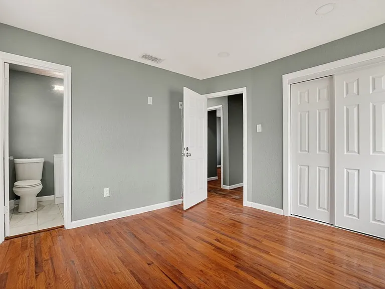 4427 Leddy Dr — Photo 18